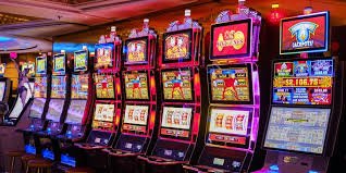 Người chơi Việt Nam dùng điện thoại tham gia jackpot trên sun20win